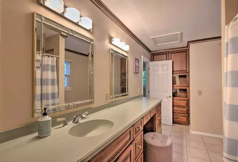 Coastal Edgewater Home W/ Private Hot Tub!