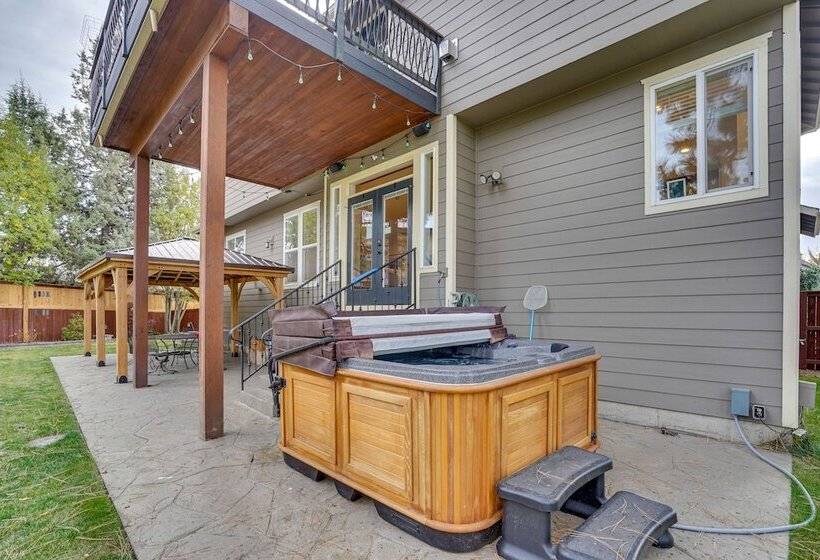 Cozy Bend Home Walk To Old Mill District!