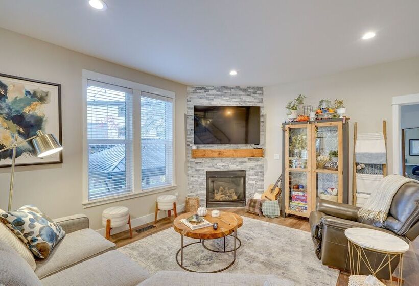Cozy Bend Home Walk To Old Mill District!