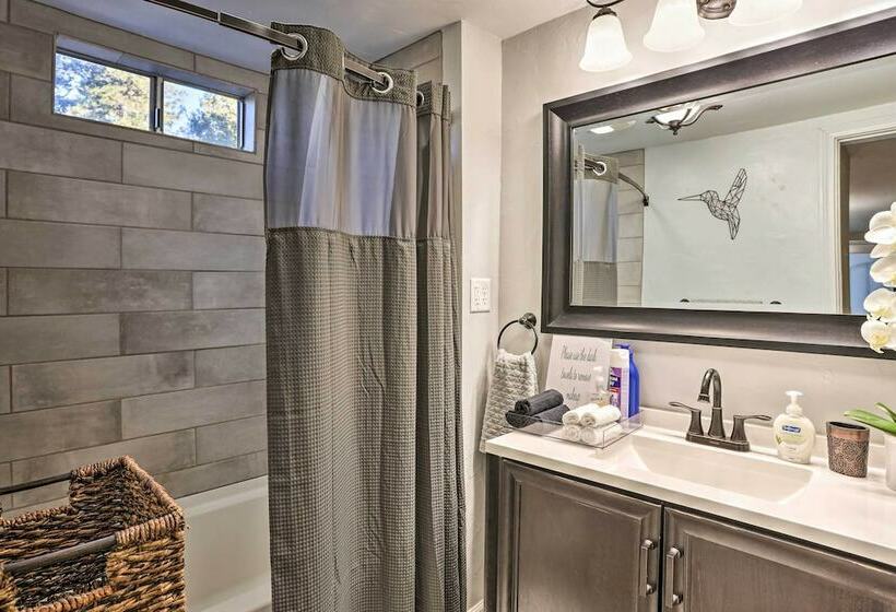 Cozy Crestline Cabin ~ 9 Mi To Lake Arrowhead