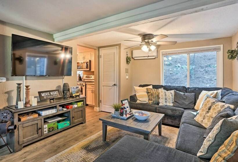 Cozy Crestline Cabin ~ 9 Mi To Lake Arrowhead