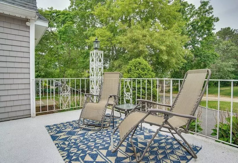 Ping Pong Table, Beach Access: North Falmouth Home