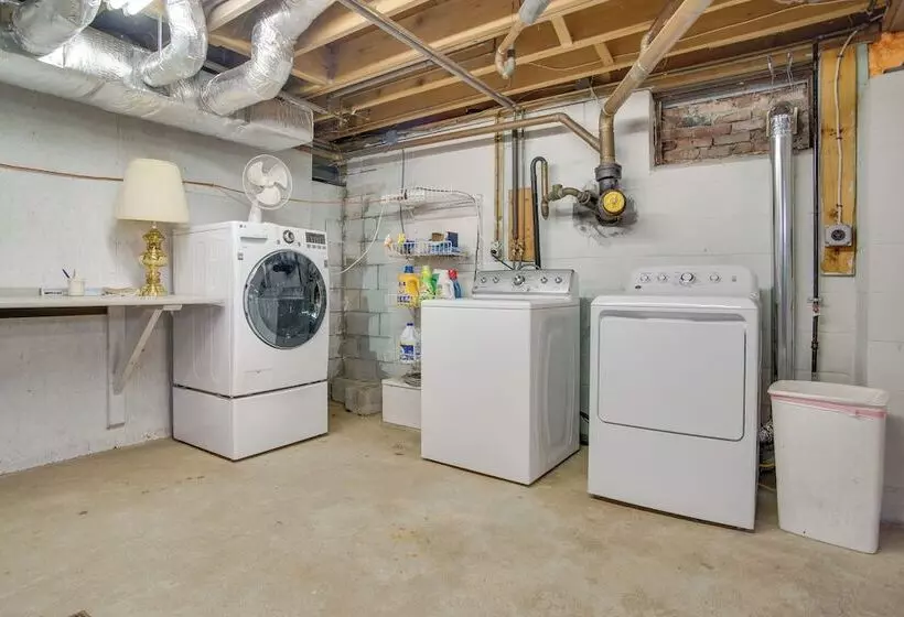 Ping Pong Table, Beach Access: North Falmouth Home