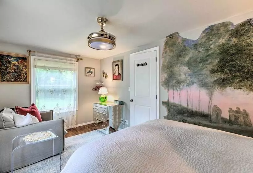 Cute East Hampton Cottage W/ Patio   Walk To Beach