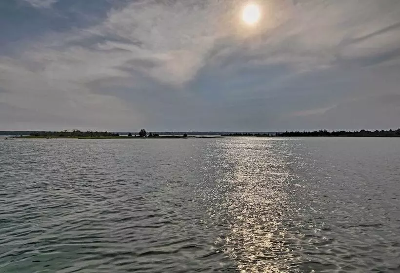 Cute East Hampton Cottage W/ Patio   Walk To Beach