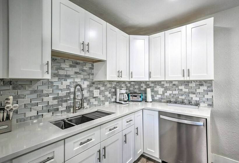 Fort Lauderdale Home < 5 Mi To The Beach!