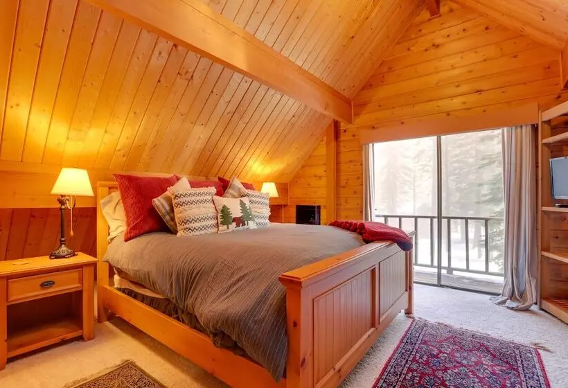 Idyllic Cabin W/ Shuttle: 2 Mi To Northstar Resort