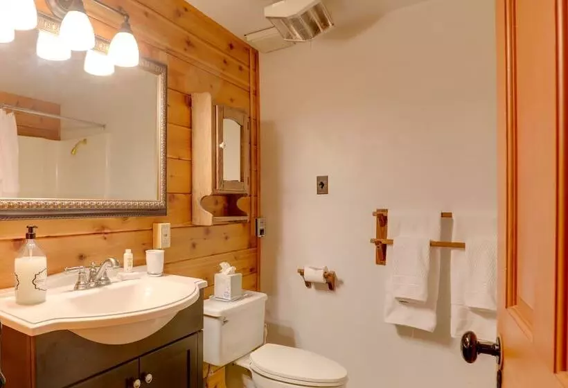 Idyllic Cabin W/ Shuttle: 2 Mi To Northstar Resort