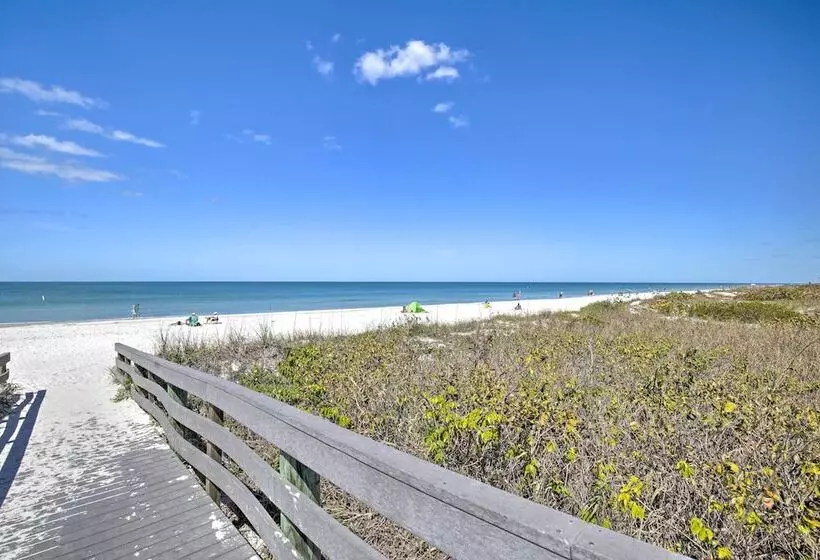 Indian Rocks Beach Oasis   2 Blocks To Beach!
