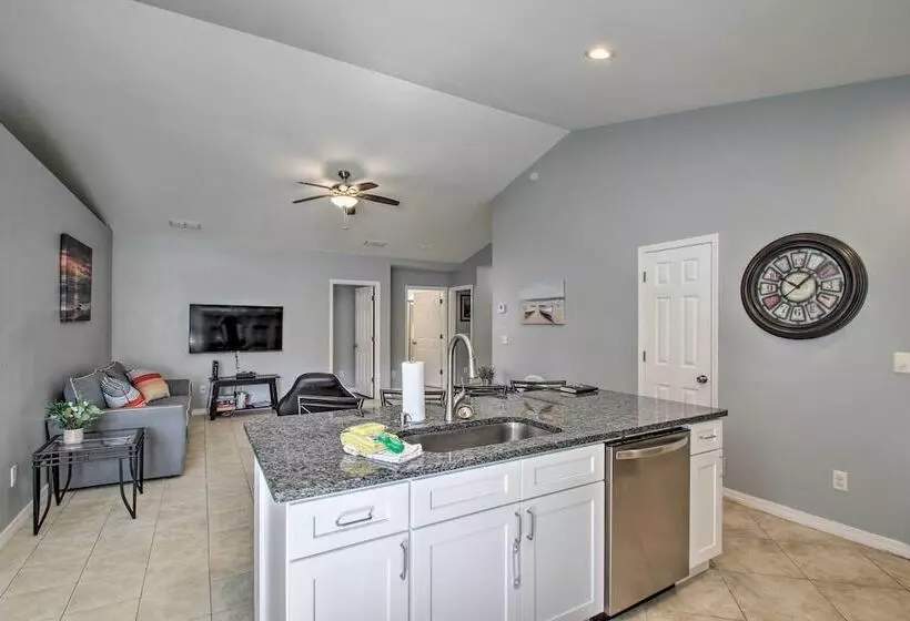 Lovely Florida Coastline Home By Perdido Key!