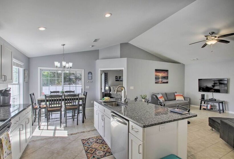 Lovely Florida Coastline Home By Perdido Key!