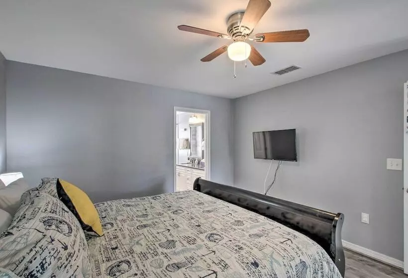 Lovely Florida Coastline Home By Perdido Key!