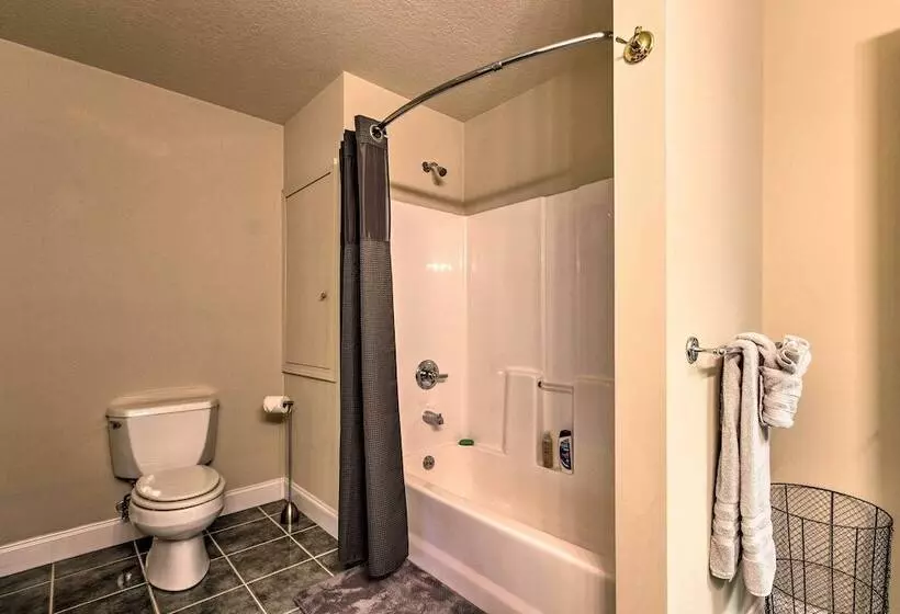 Elk Mountain Sanctuary W/ Views: 6 Mi To Asheville