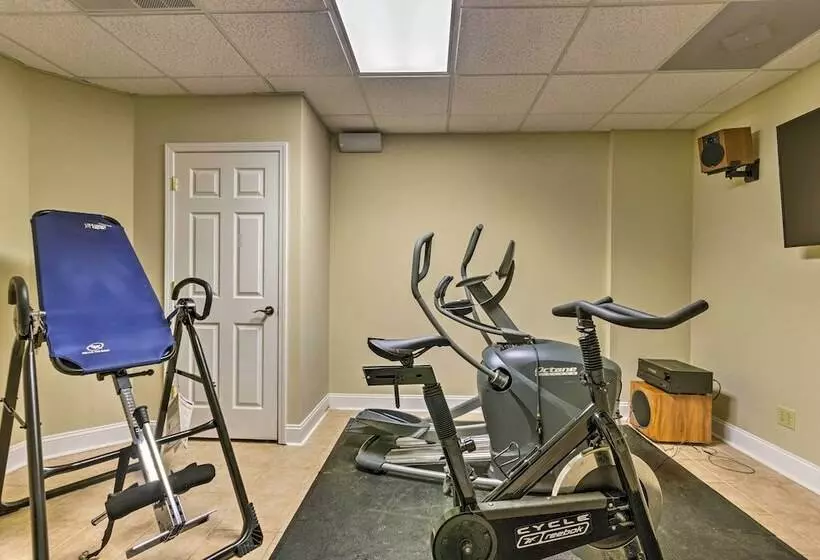 Elk Mountain Sanctuary W/ Views: 6 Mi To Asheville