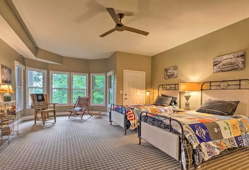 Elk Mountain Sanctuary W/ Views: 6 Mi To Asheville