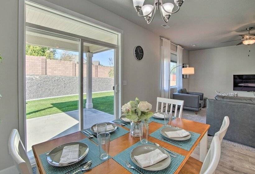 Modern Kennewick Home Near Golfing & Wineries