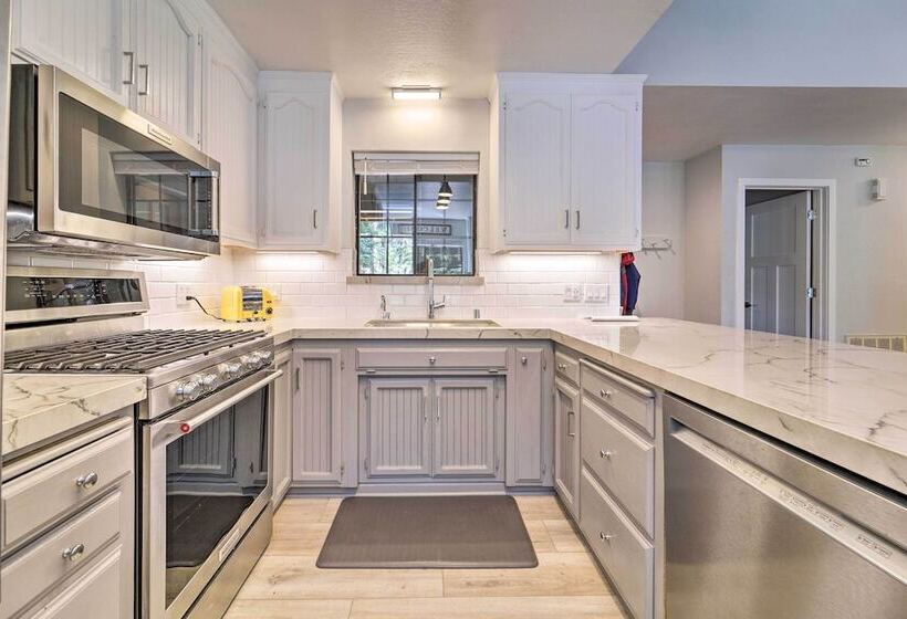 Tahoe City Home W/ Hot Tub: Ski, Hike, & Relax!