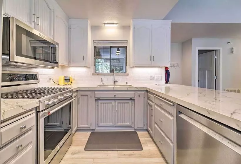 Tahoe City Home W/ Hot Tub: Ski, Hike, & Relax!