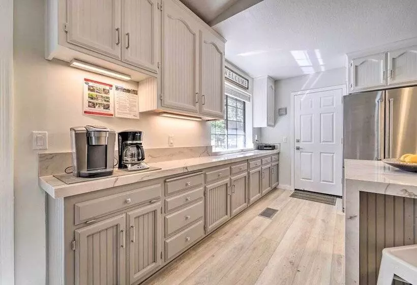 Tahoe City Home W/ Hot Tub: Ski, Hike, & Relax!