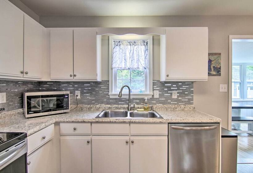 Ocean View Escape W/ Sunroom + Water Access!