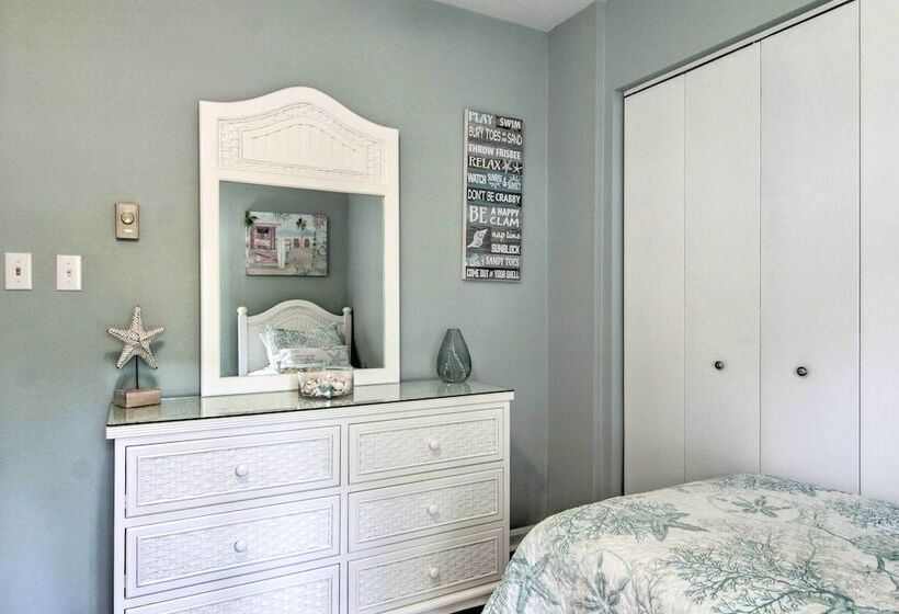 Ocean View Escape W/ Sunroom + Water Access!