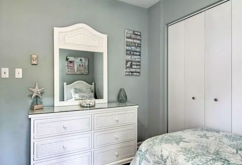 Ocean View Escape W/ Sunroom + Water Access!