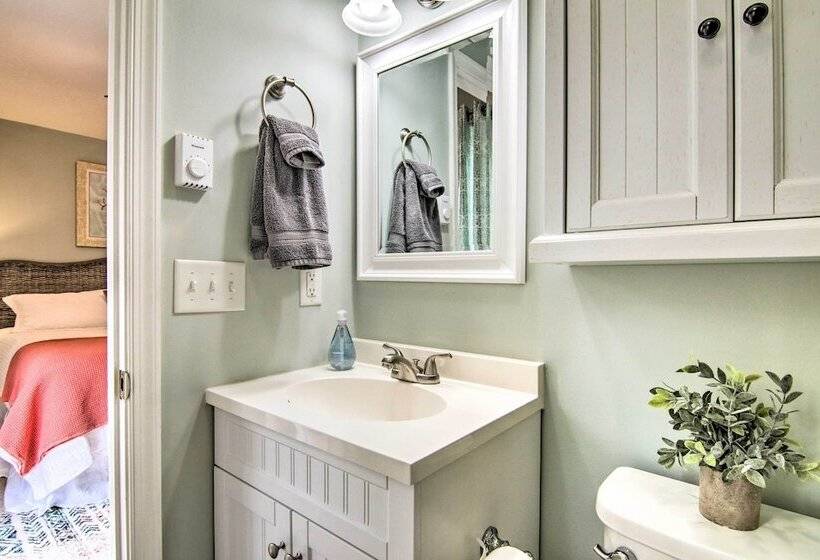 Ocean View Escape W/ Sunroom + Water Access!