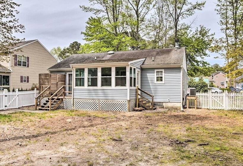 Ocean View Escape W/ Sunroom + Water Access!