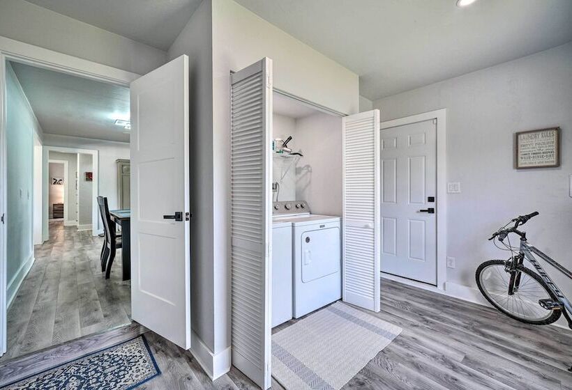 Okc Home: Walk To Restaurants & Lake Hefner!