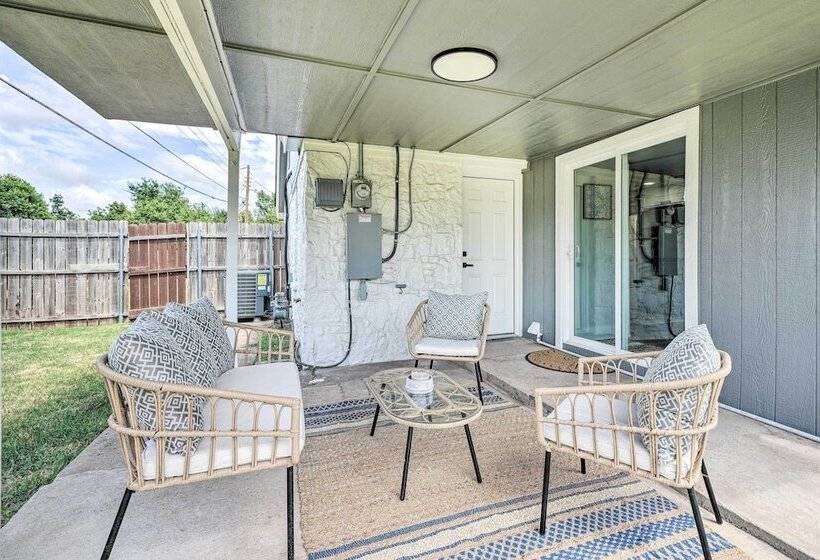 Okc Home: Walk To Restaurants & Lake Hefner!