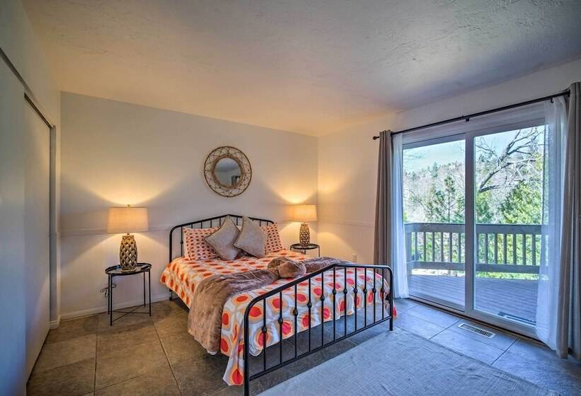 Pet Friendly Lake Arrowhead Home!