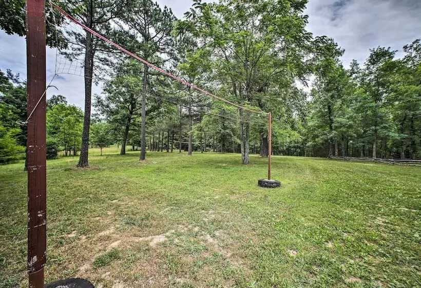 Pine Lodge Cabin  On 450 Acres In Ozark Mountains
