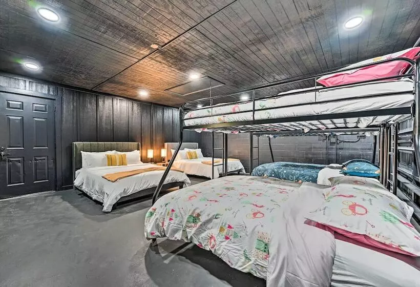 Plant City Home & Guest House W/ Outdoor Pool!