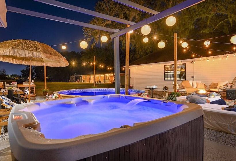Plant City Home & Guest House W/ Outdoor Pool!