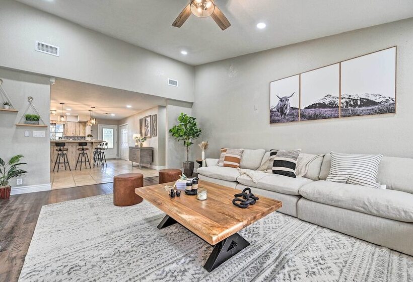 Plant City Home & Guest House W/ Outdoor Pool!