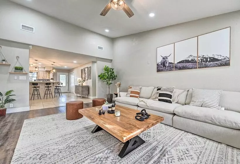 Plant City Home & Guest House W/ Outdoor Pool!