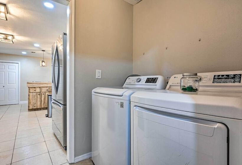 Plant City Home & Guest House W/ Outdoor Pool!