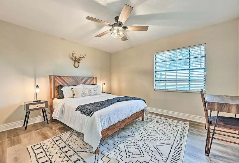 Plant City Home & Guest House W/ Outdoor Pool!