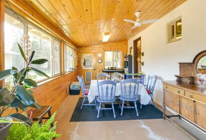 Quiet Challenge Brownsville Home Near Collins Lake