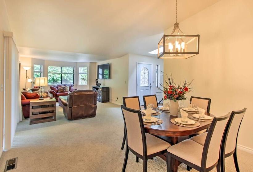 Quiet Lakefront Olympia Home W/ Dock On Half Acre