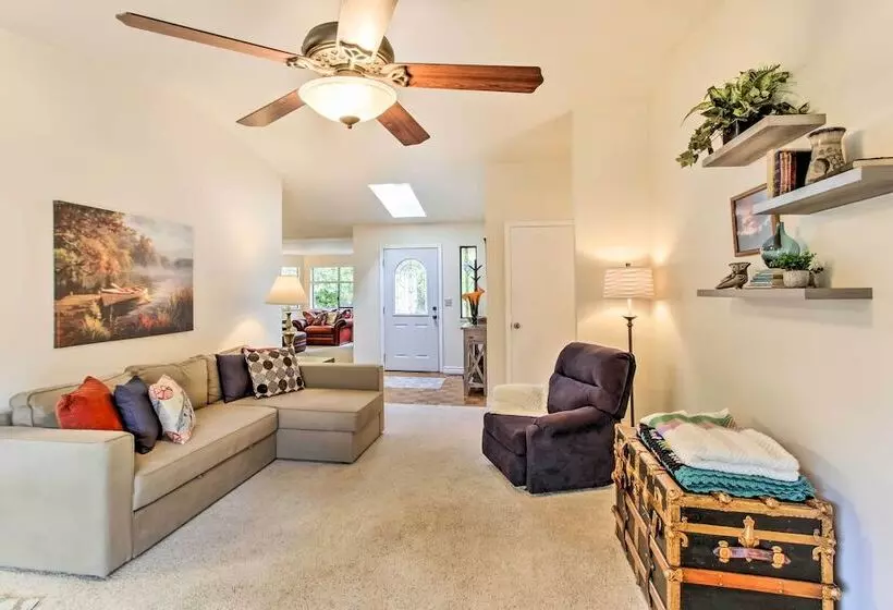 Quiet Lakefront Olympia Home W/ Dock On Half Acre