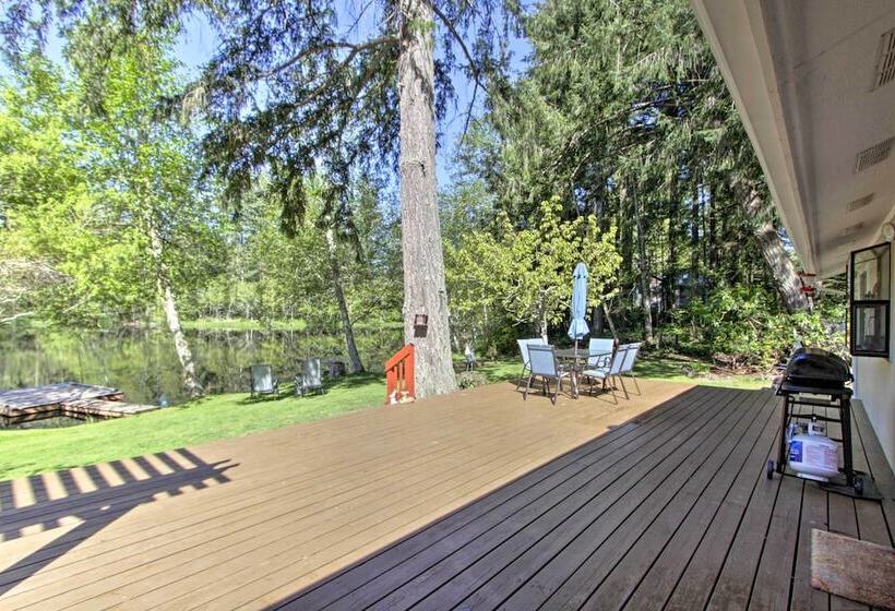 Quiet Lakefront Olympia Home W/ Dock On Half Acre