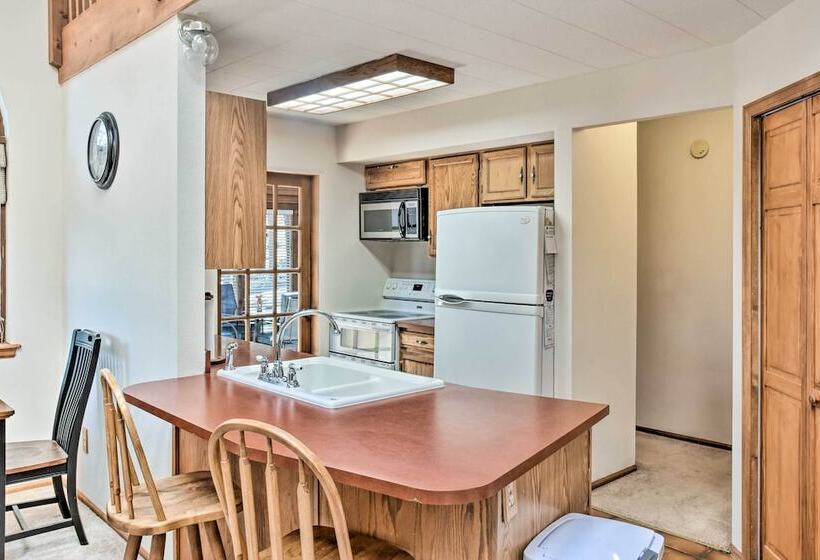 Scenic Woodland Park Hideaway W/ Wraparound Deck!