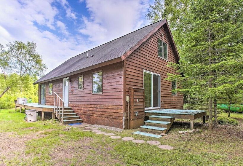 Secluded Bass Lake Cabin, 9 Mi. To Traverse City!