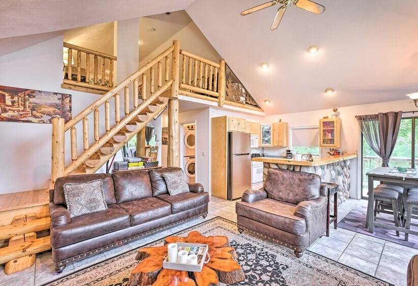 Secluded Bass Lake Cabin, 9 Mi. To Traverse City!