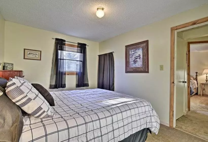 Secluded Home 15 Min. From Lake Nebagamon!