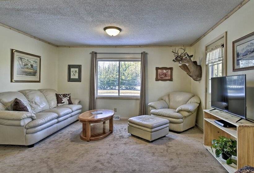 Secluded Home 15 Min. From Lake Nebagamon!