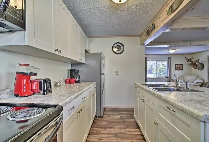 Secluded Home 15 Min. From Lake Nebagamon!