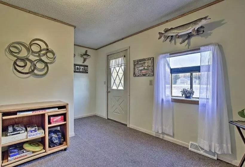 Secluded Home 15 Min. From Lake Nebagamon!