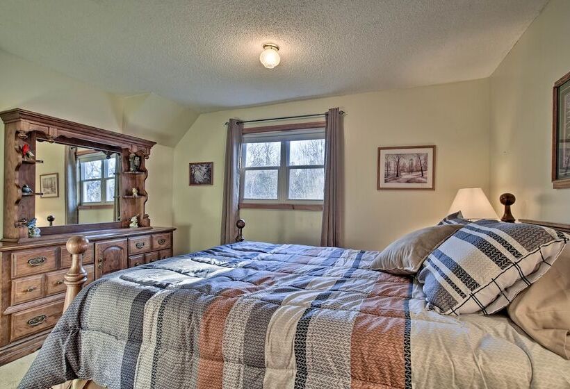 Secluded Home 15 Min. From Lake Nebagamon!